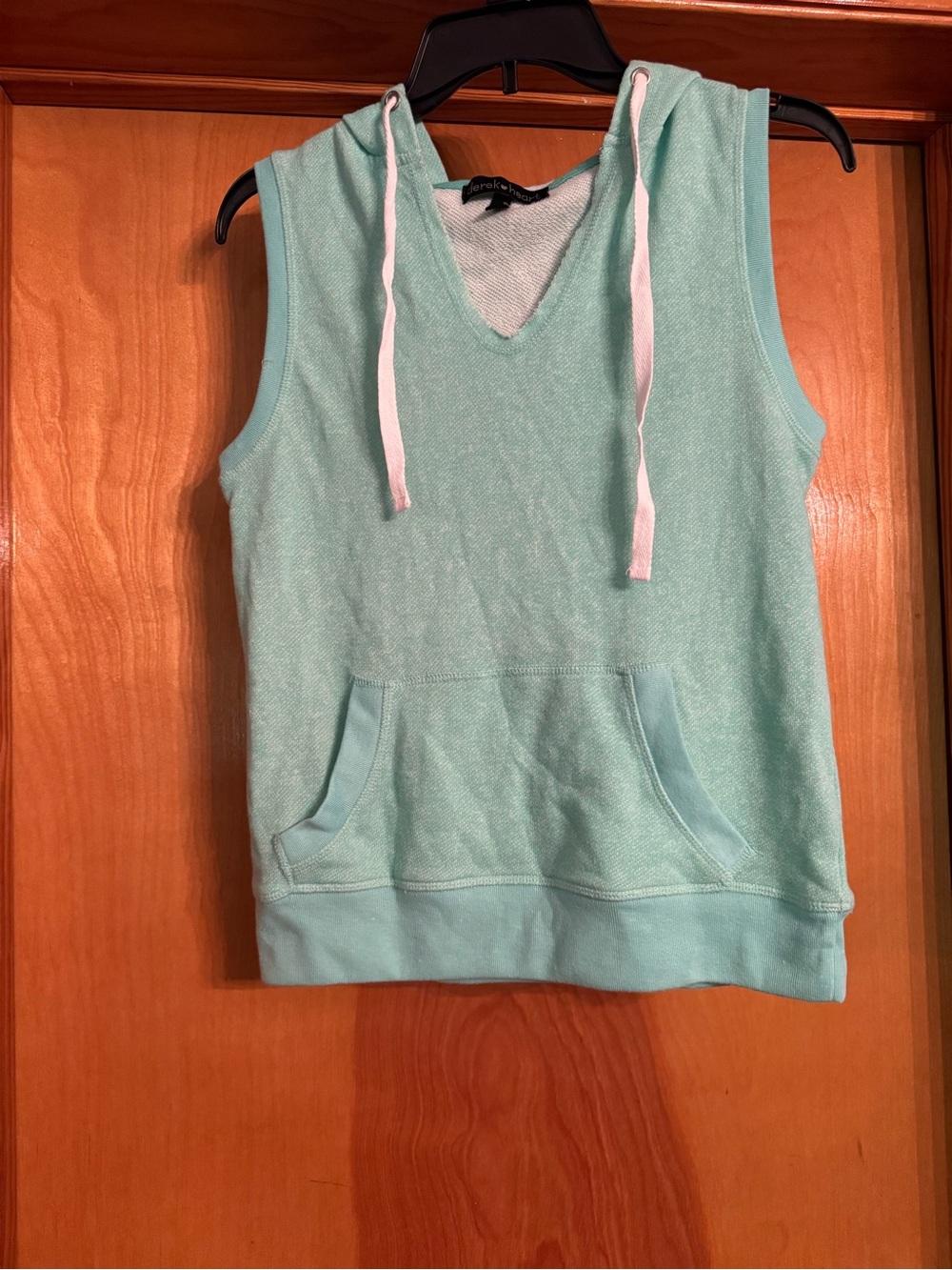 Derek Heart Mint Green Sleeveless Hoodie